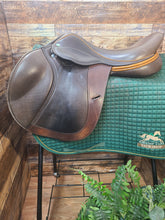 18" Takt by Frank Baines Jump Saddle
